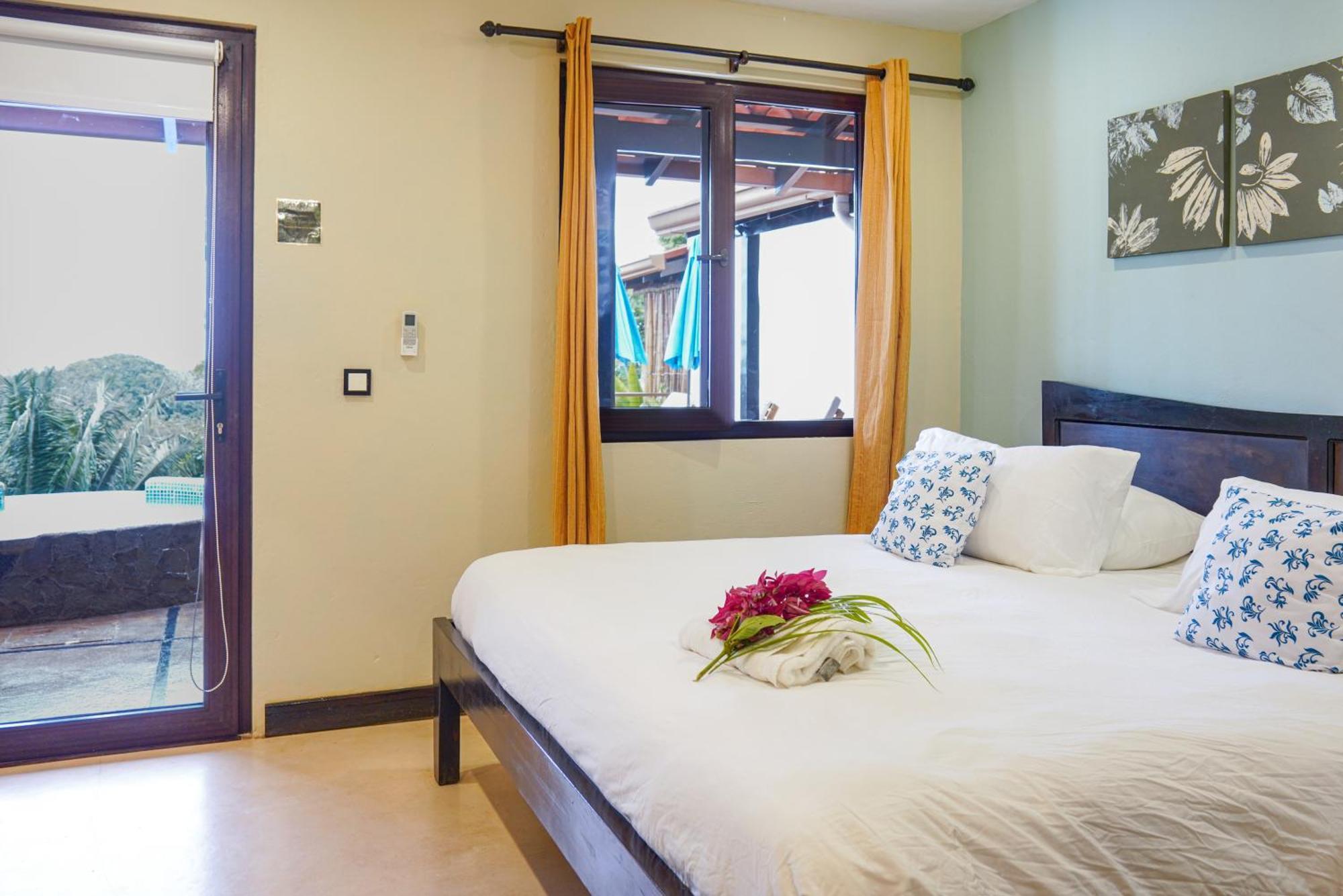 Отель Casa Marbella Playa Santa Teresa  Экстерьер фото