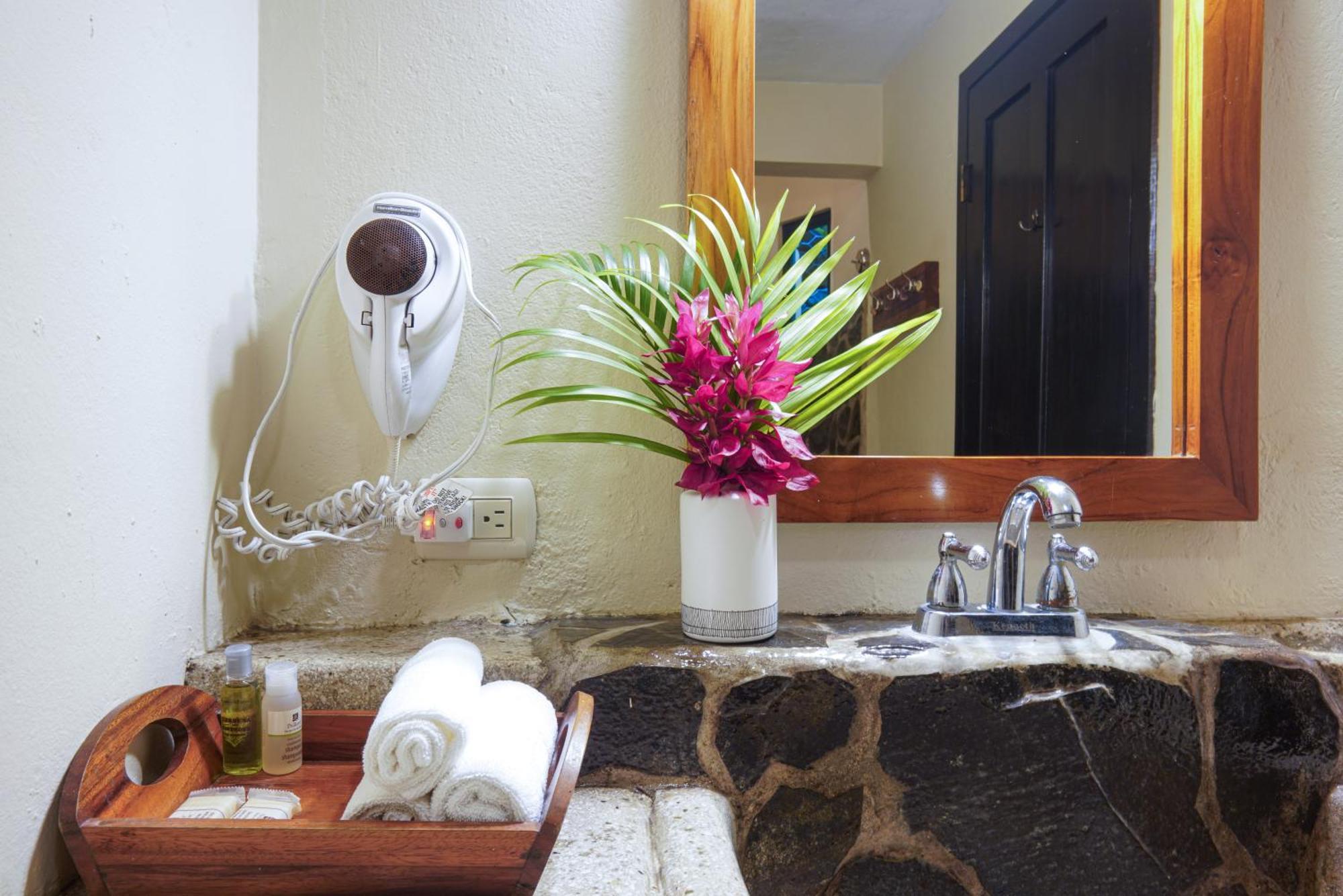 Отель Casa Marbella Playa Santa Teresa  Экстерьер фото